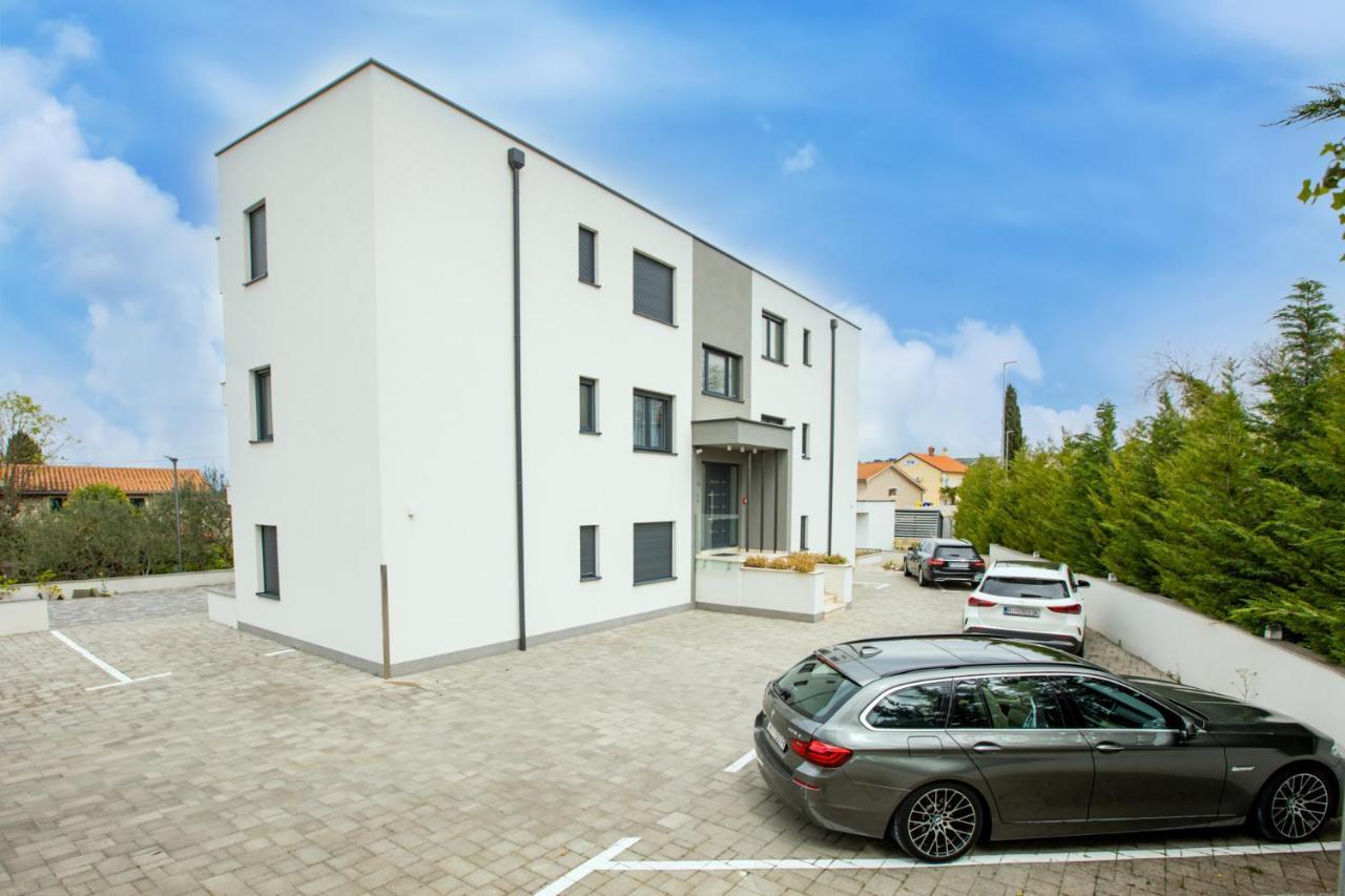 Apartment Muzini Malinska Exteriör bild